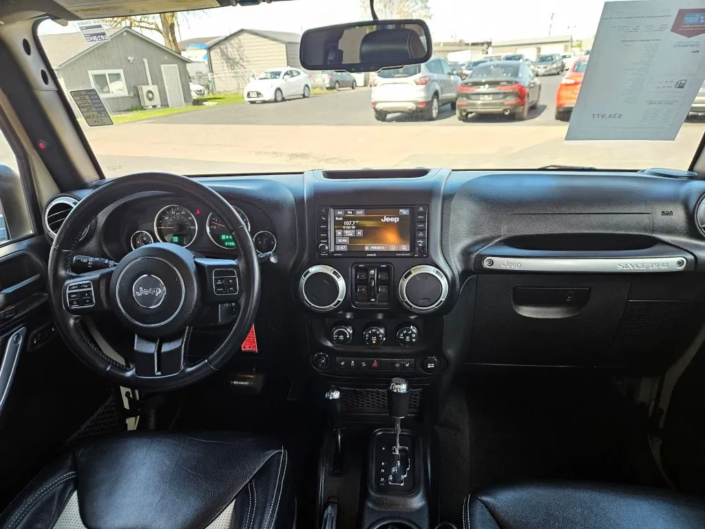 Jeep Wrangler photo 17
