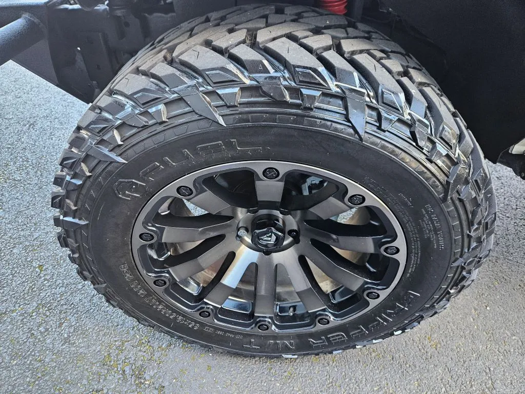 Jeep Wrangler photo 20