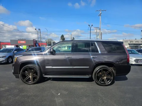 More photos of 2015 Cadillac Escalade Luxury Sport Utility 4D at All American Motors, WA