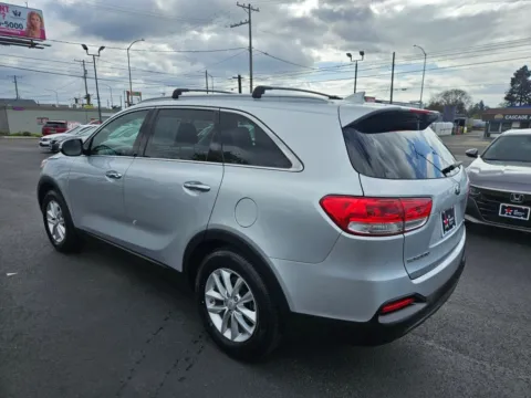 More photos of 2017 Kia Sorento LX Sport Utility 4D at All American Motors, WA