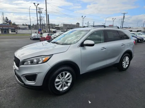 Another view of 2017 Kia Sorento LX Sport Utility 4D for sale in Tacoma, WA at All American Motors