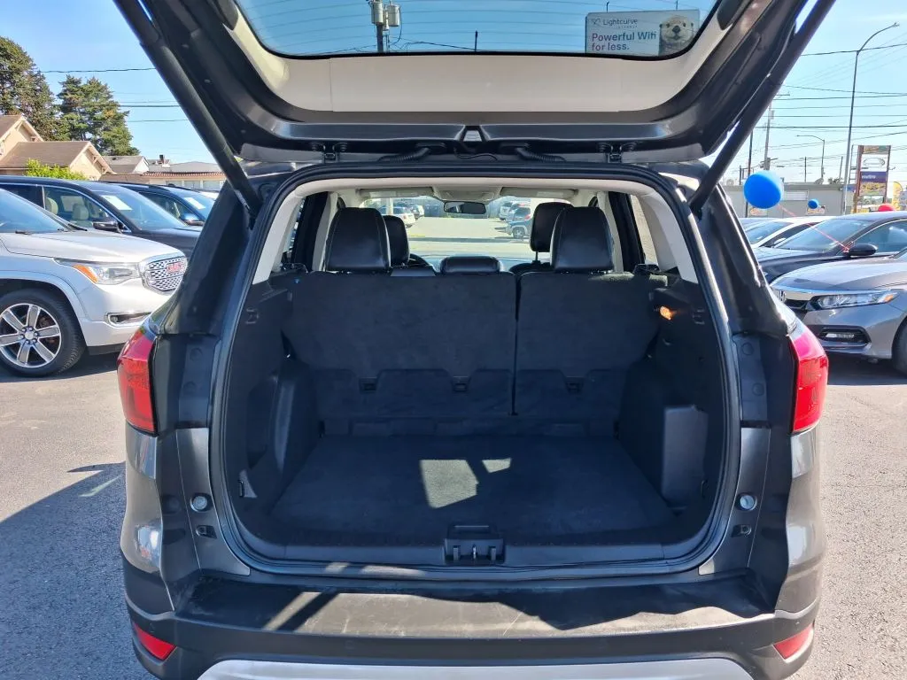 Ford Escape photo 12