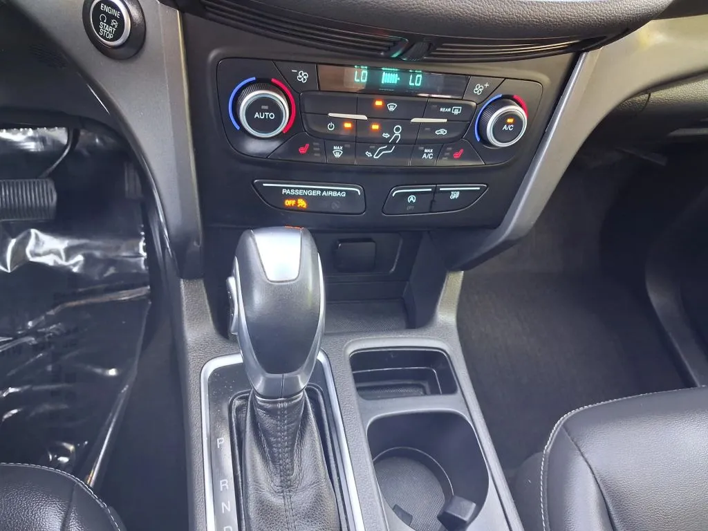 Ford Escape photo 16
