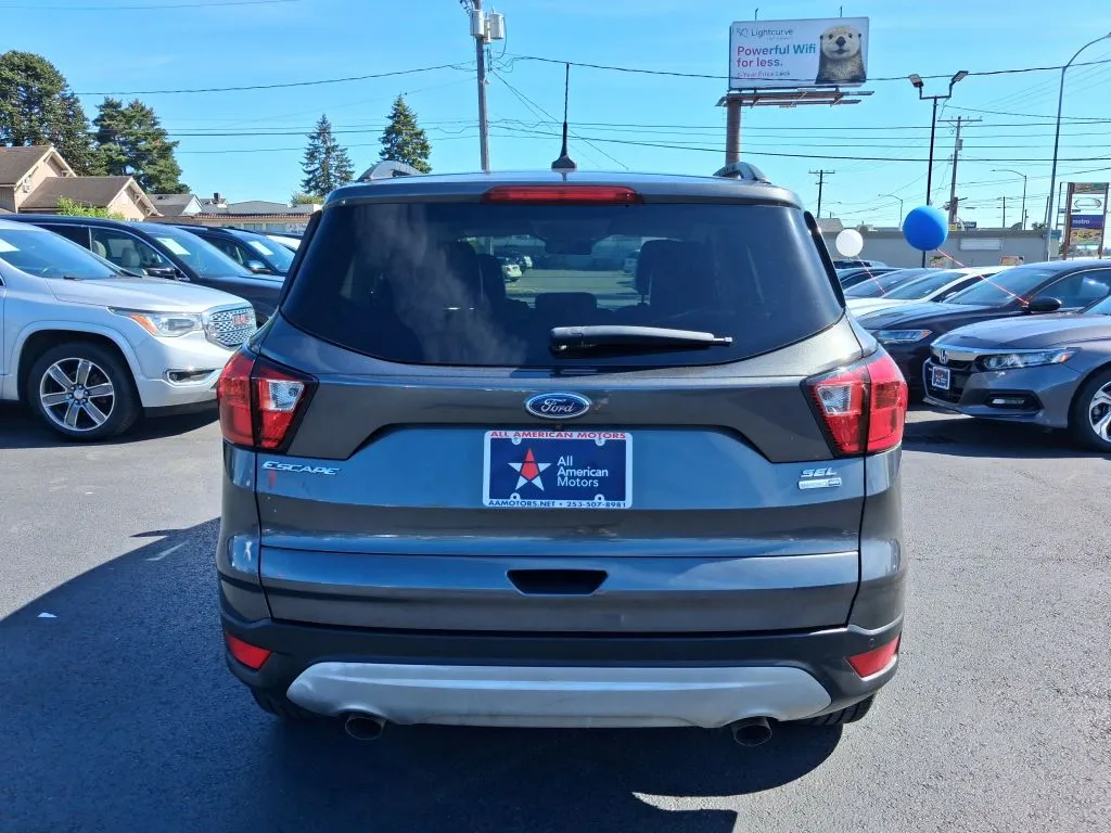 Ford Escape photo 9