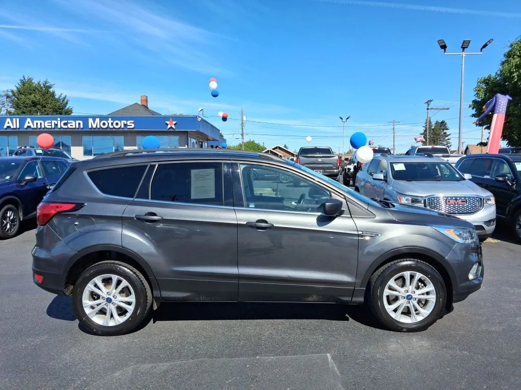 Ford Escape photo 11