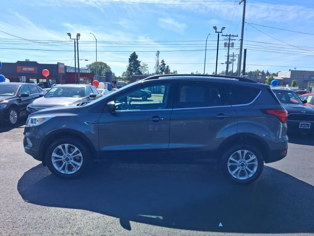 Ford Escape photo 7