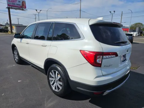 More photos of 2019 Honda Pilot EX-L Sport Utility 4D at All American Motors, WA