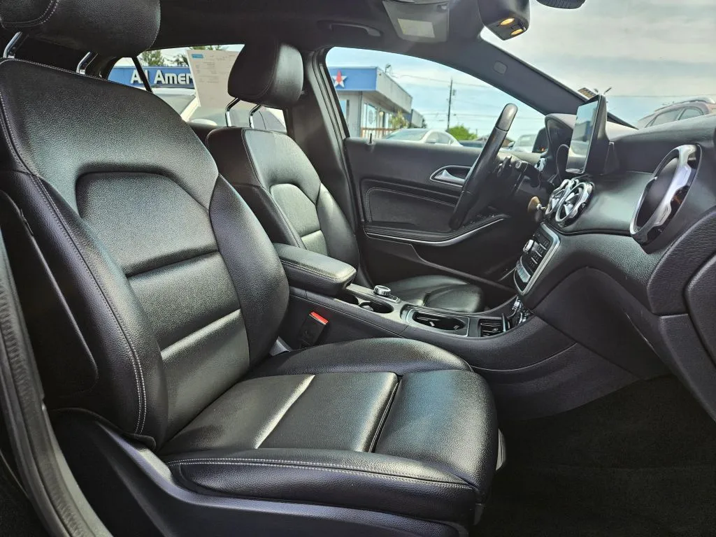 2018 Mercedes-Benz GLA-Class GLA250 - Photo 12