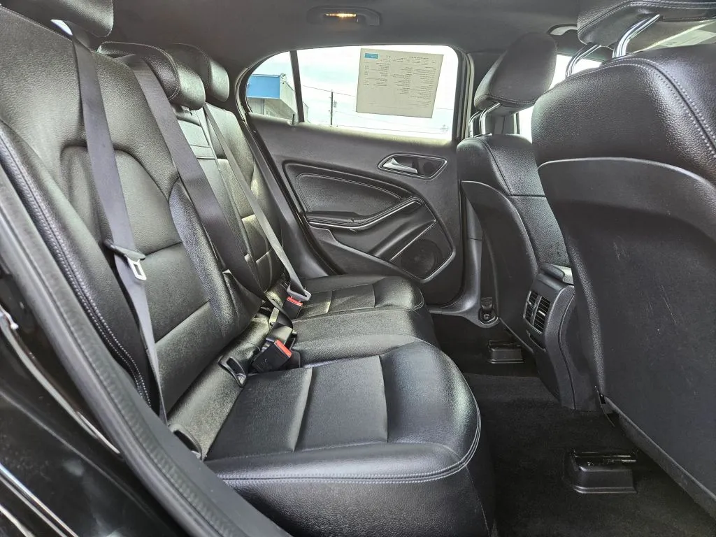 2018 Mercedes-Benz GLA-Class GLA250 - Photo 13