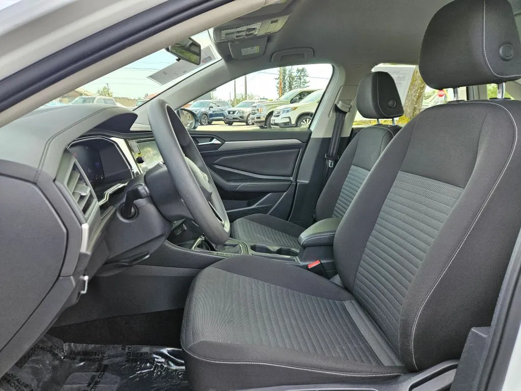 Volkswagen Jetta photo 16