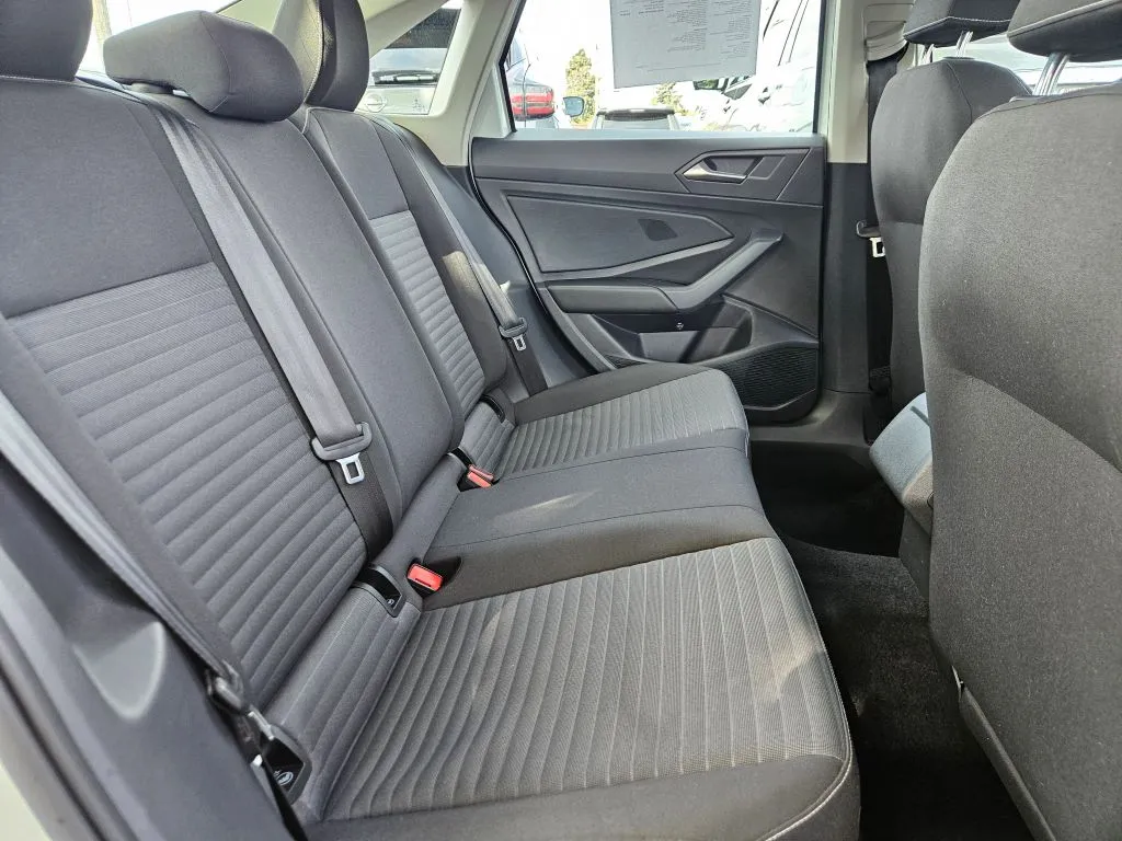 Volkswagen Jetta photo 18