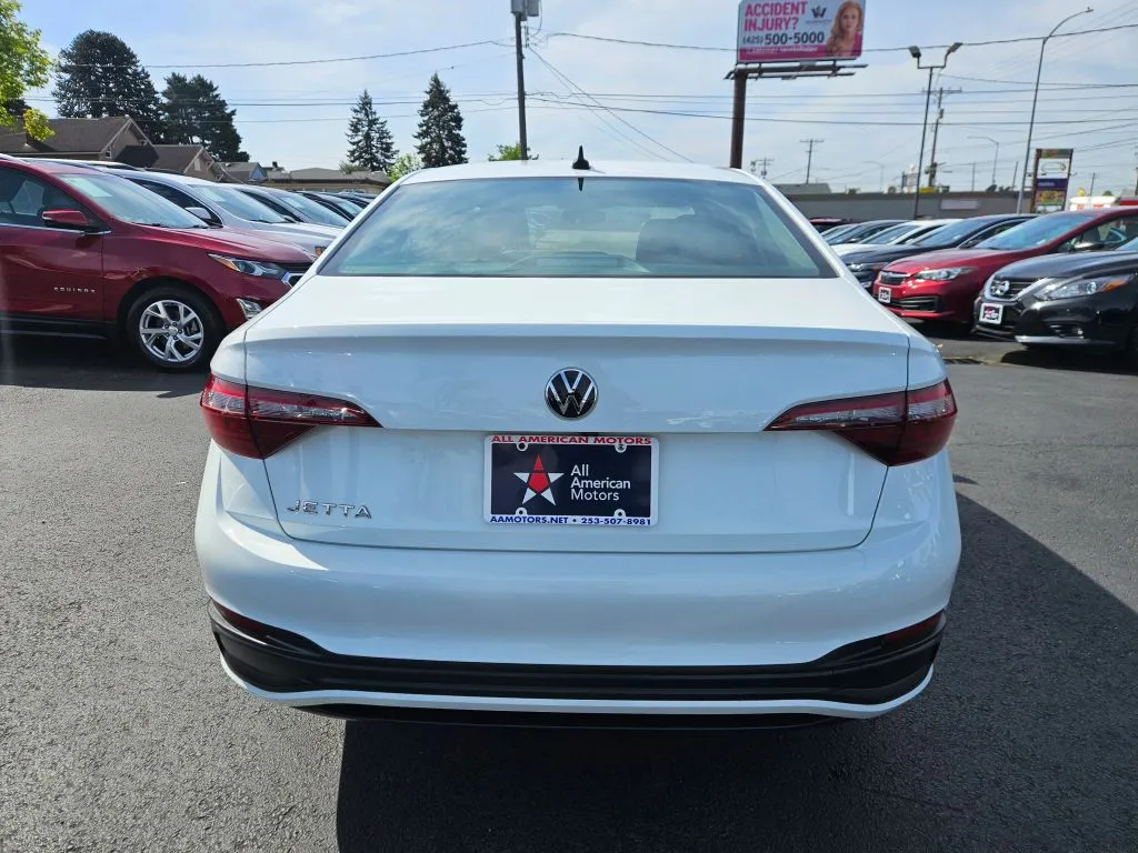 Volkswagen Jetta photo 6