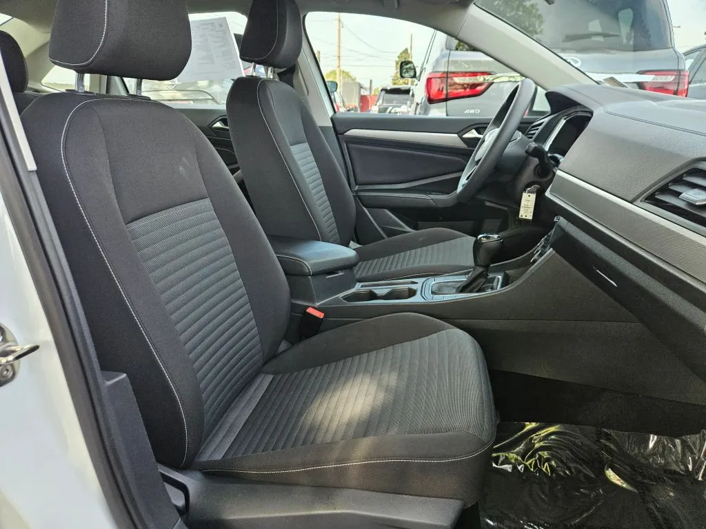 Volkswagen Jetta photo 20