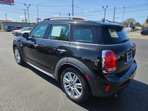 More photos of 2020 MINI Countryman Cooper ALL4 Hatchback 4D at All American Motors, WA