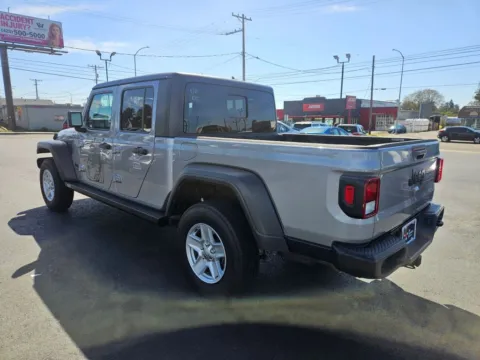 More photos of 2020 Jeep Gladiator Sport S Pickup 4D 5 ft at All American Motors, WA