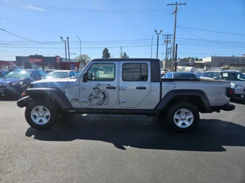 More photos of 2020 Jeep Gladiator Sport S Pickup 4D 5 ft at All American Motors, WA