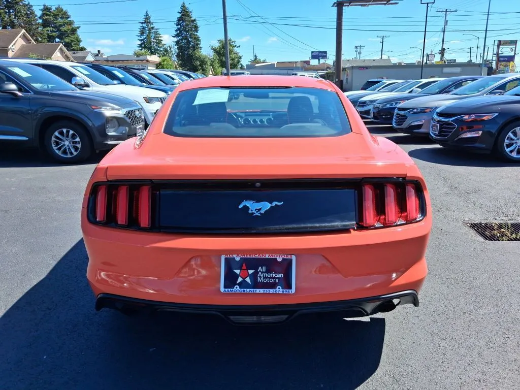 Ford Mustang photo 7