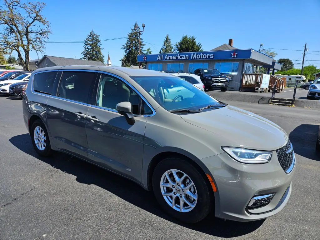 2023 Chrysler Pacifica Touring L Van 4D for sale in Tacoma, WA