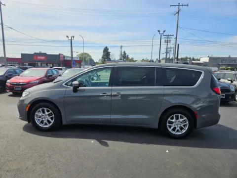More photos of 2023 Chrysler Pacifica Touring L Van 4D at All American Motors, WA