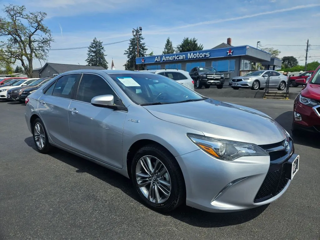 Silver 2017 Toyota Camry Hybrid SE Sedan 4D for sale in Tacoma, WA