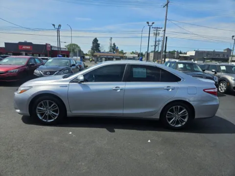 More photos of 2017 Toyota Camry Hybrid SE Sedan 4D at All American Motors, WA