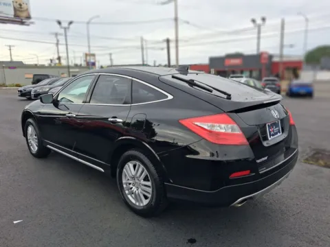 More photos of 2014 Honda Crosstour EX Sport Utility 4D at All American Motors, WA