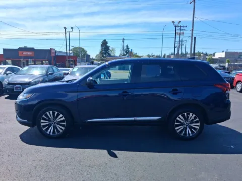 More photos of 2020 Mitsubishi Outlander ES Sport Utility 4D at All American Motors, WA