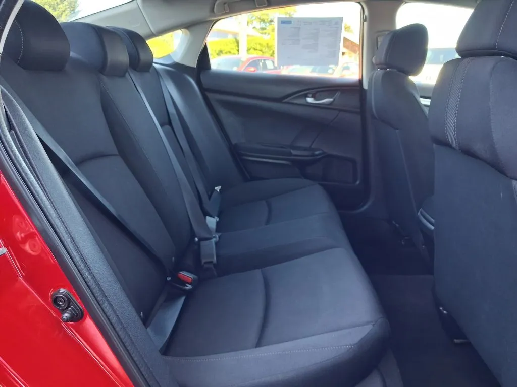 Honda Civic photo 24