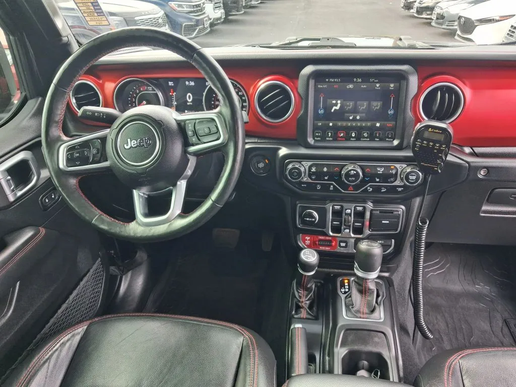 Jeep Wrangler photo 14