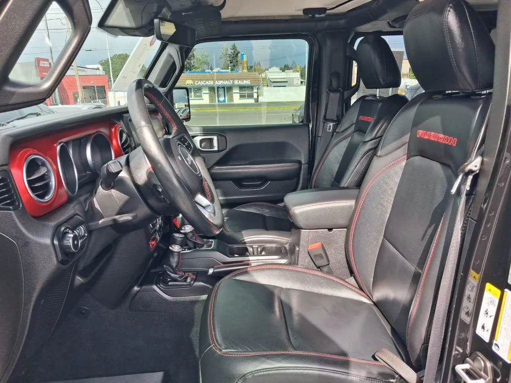 Jeep Wrangler photo 18