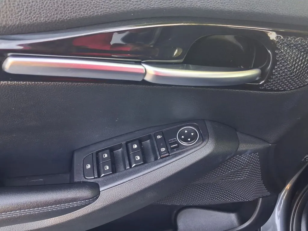 Kia Seltos photo 15