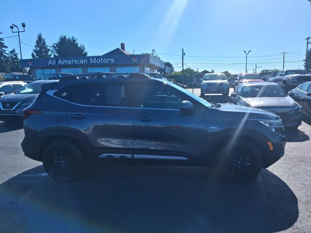 Kia Seltos photo 10