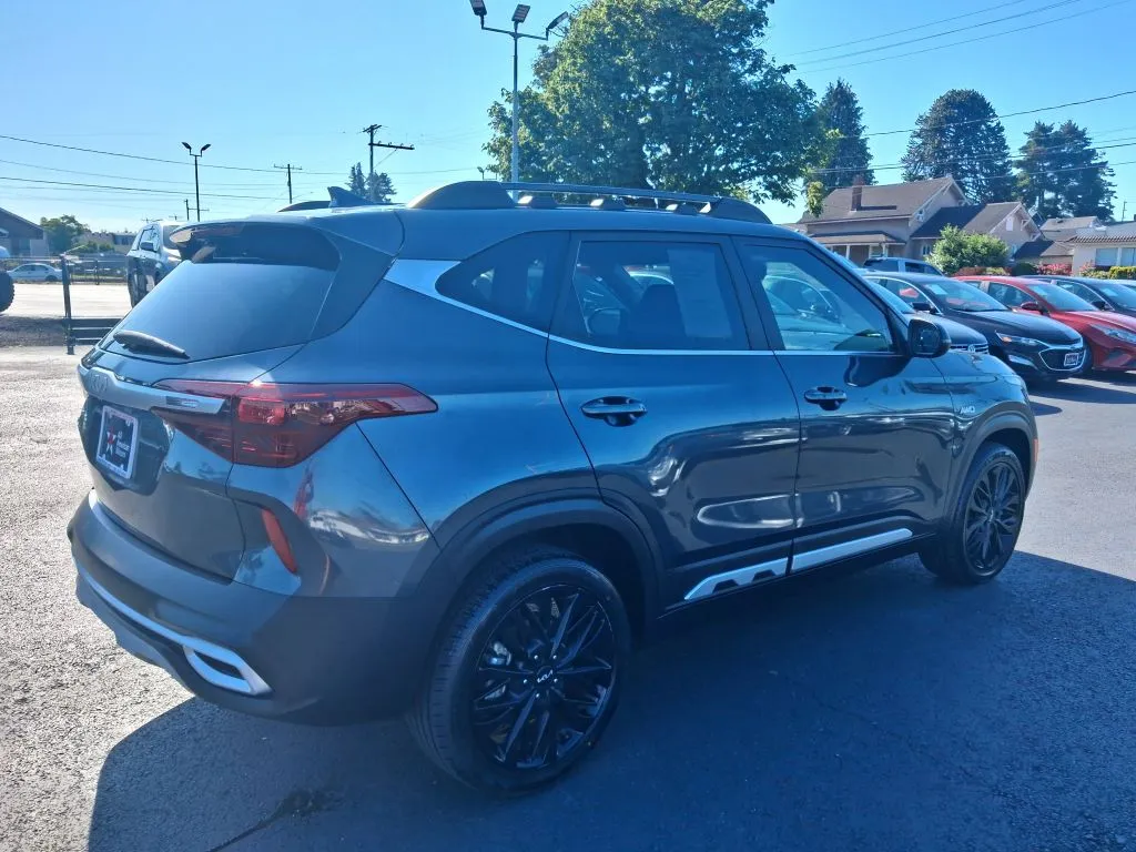 Kia Seltos photo 9