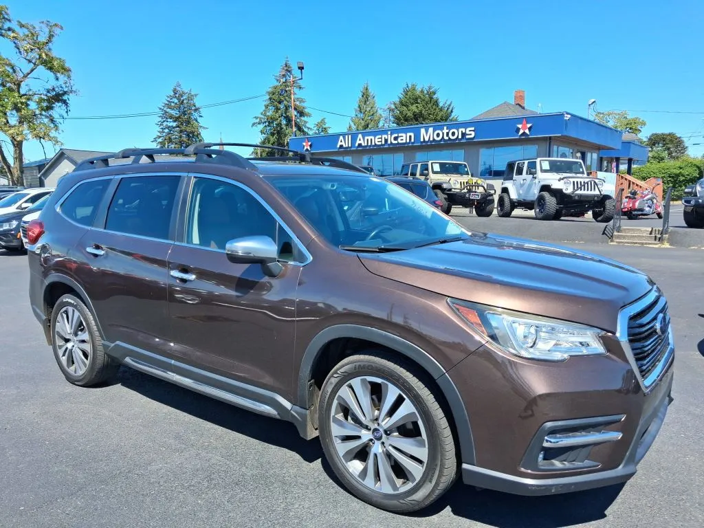 2019 Subaru Ascent Touring's photo