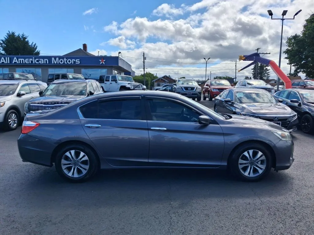 Honda Accord photo 10