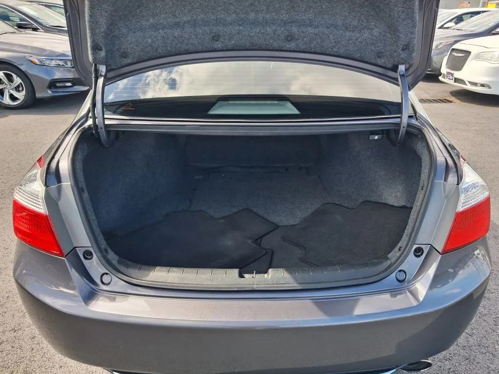 Honda Accord photo 19