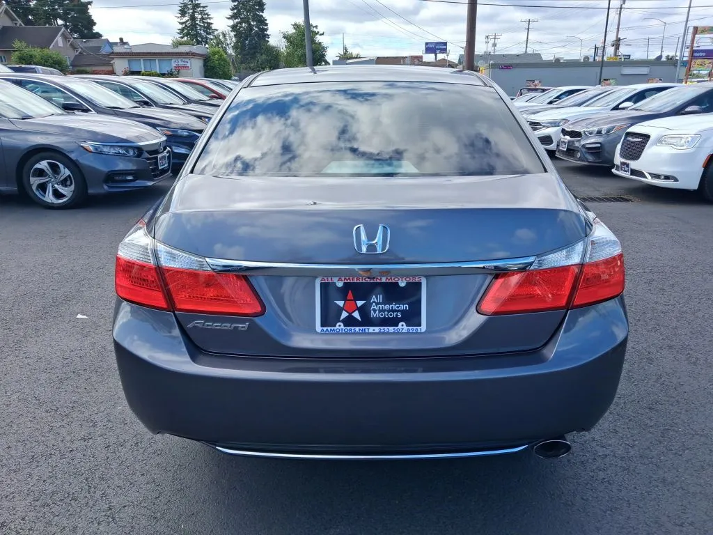 Honda Accord photo 8