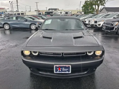 More photos of 2018 Dodge Challenger SXT Coupe 2D at All American Motors, WA