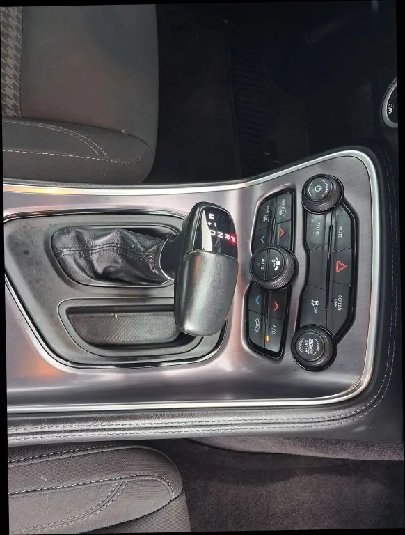 Dodge Challenger photo 13