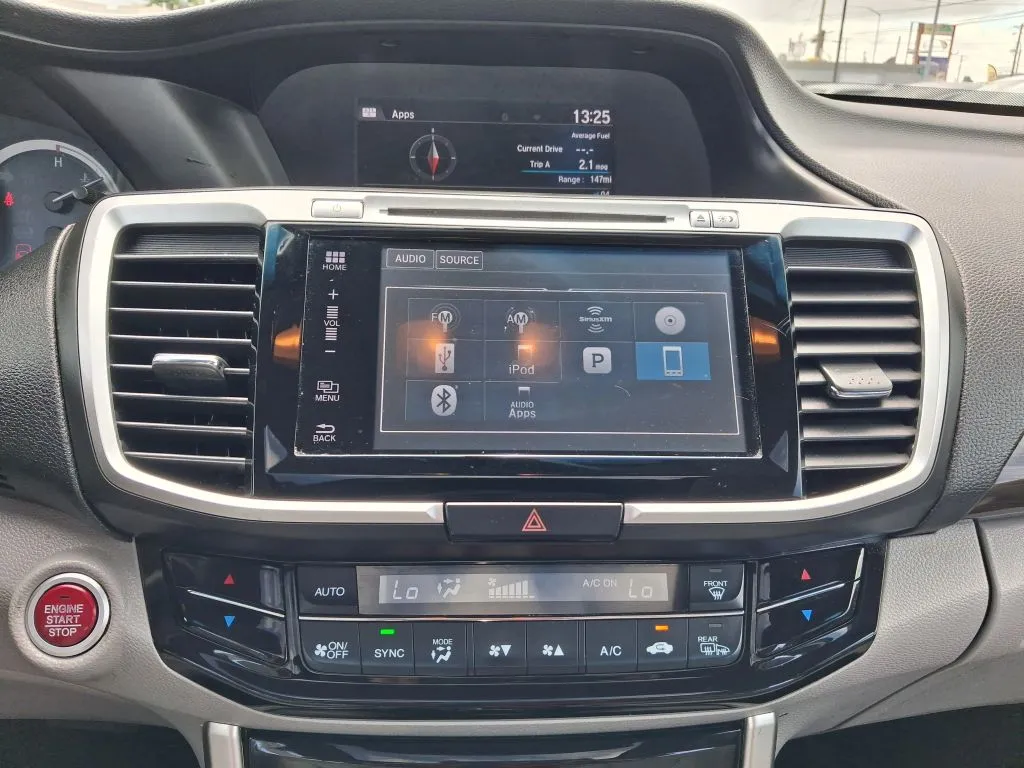 Honda Accord photo 16