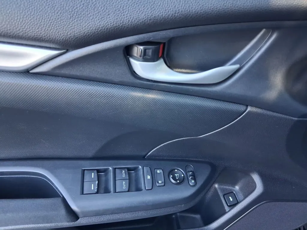 Honda Civic photo 12