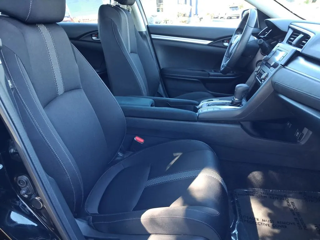 Honda Civic photo 18