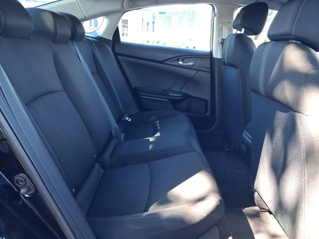 Honda Civic photo 17