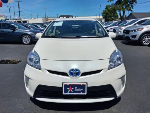 More photos of 2015 Toyota Prius Two Hatchback 4D at All American Motors, WA