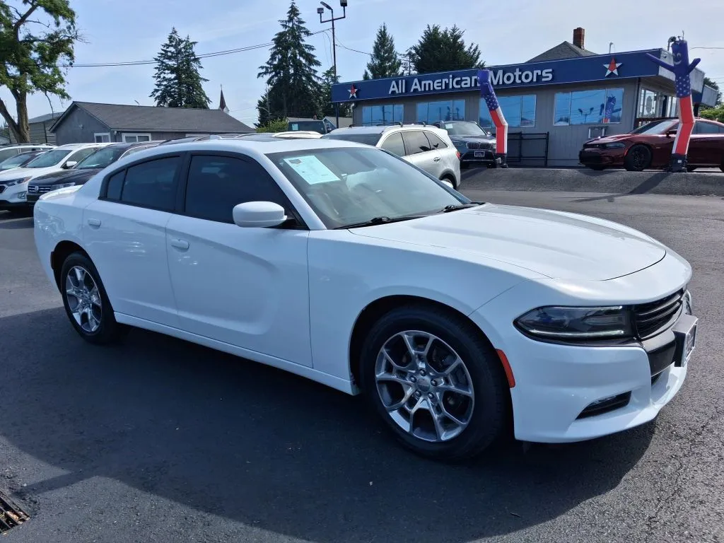 2015 Dodge Charger SXT Sedan 4D