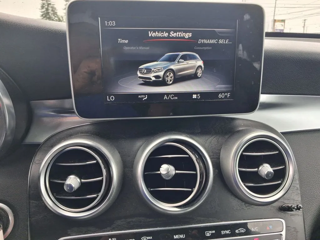 Mercedes-Benz GLC photo 19