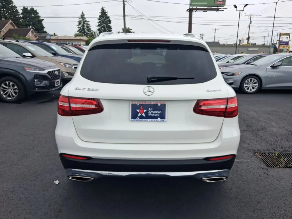 Mercedes-Benz GLC photo 8