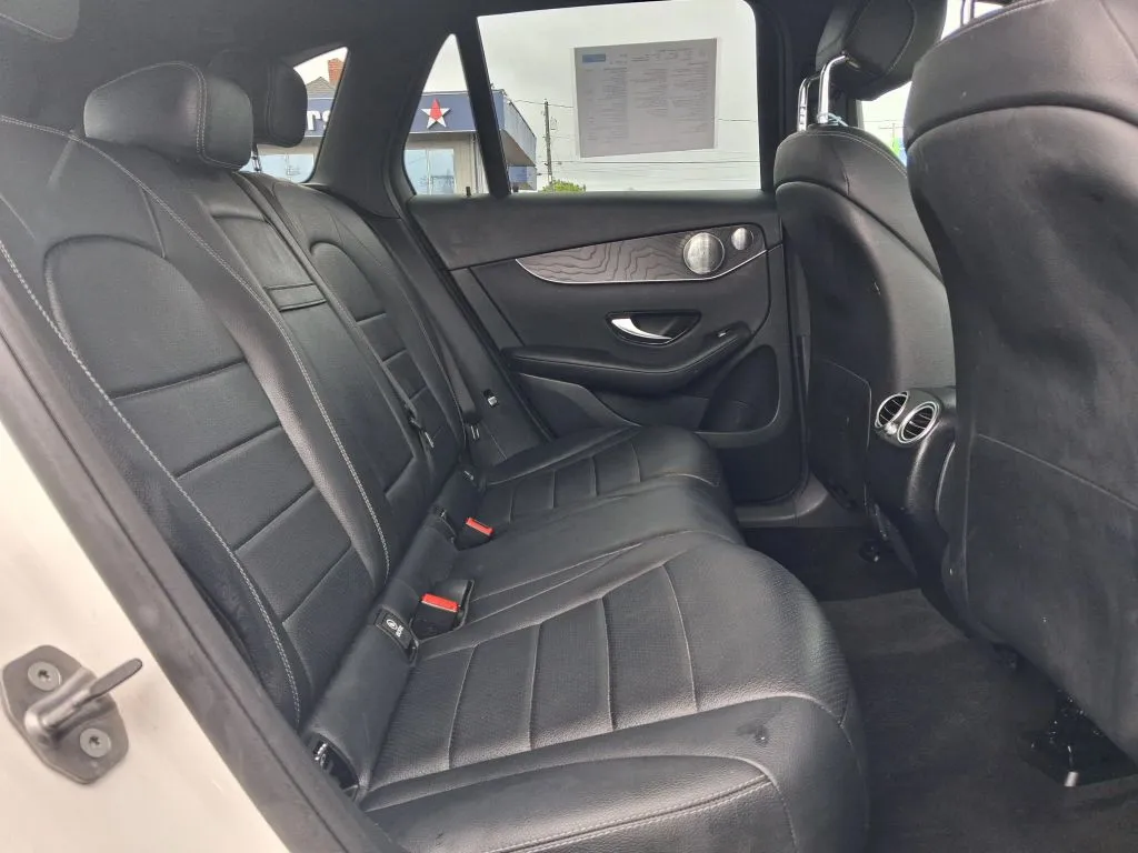 Mercedes-Benz GLC photo 13