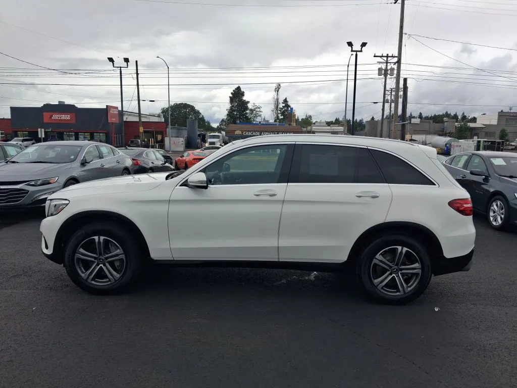 Mercedes-Benz GLC photo 6