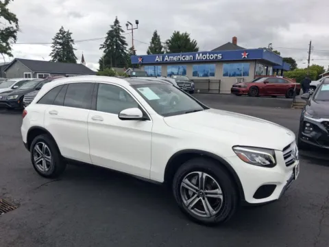 White 2018 Mercedes-Benz GLC 300 4MATIC Sport Utility 4D for sale in Tacoma, WA